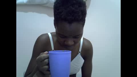 Snapshot of cute_marion chatting on February 2025 12:25:02 PM cute_marion online show from February 2025 12:25:02 PM