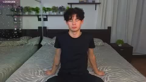 Mike online show from November 2025 05:06:01 PM