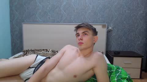 Snapshot of cute_oliver chatting on January 2025 08:00:01 PM Oliver online show from January 2025 08:00:01 PM