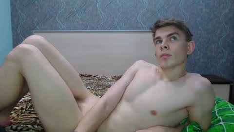 Snapshot of cute_oliver chatting on January 2025 10:19:01 PM Oliver online show from January 2025 10:19:01 PM