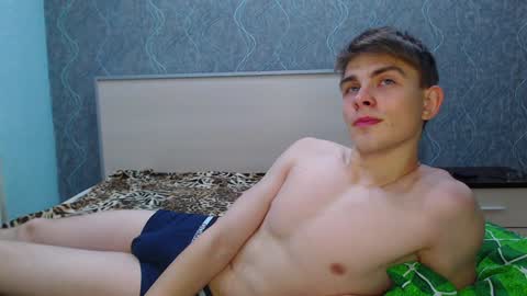 Snapshot of cute_oliver chatting on January 2025 04:36:01 PM Oliver online show from January 2025 04:36:01 PM
