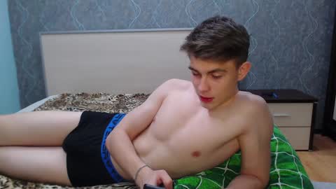 Snapshot of cute_oliver chatting on January 2025 07:24:01 PM Oliver online show from January 2025 07:24:01 PM