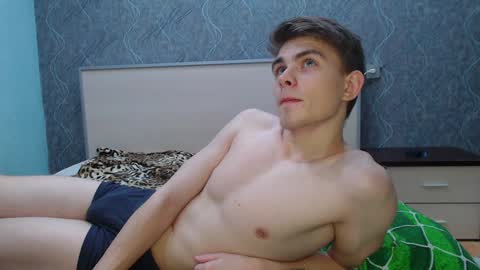 Snapshot of cute_oliver chatting on February 2025 04:46:01 AM Oliver online show from February 2025 04:46:01 AM