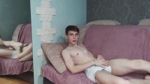 Snapshot of cute_oliver chatting on February 2025 07:31:02 PM Oliver online show from February 2025 07:31:02 PM