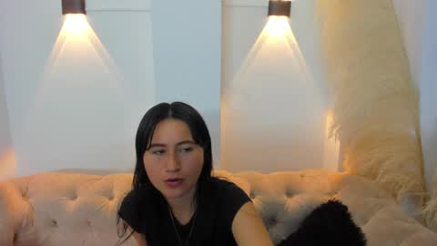 Snapshot of cute_rouss chatting on December 2024 04:31:02 AM ROUSS online show from December 2024 04:31:02 AM