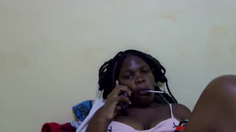 Snapshot of cute_roxie chatting on December 2024 07:07:02 PM cute_roxie online show from December 2024 07:07:02 PM