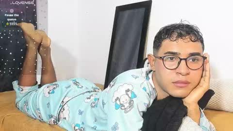 cute_sammy_1 online show from October 2025 02:14:02 PM