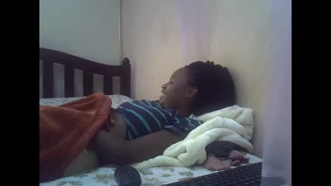 cute_savanna online show from September 2025 04:56:02 AM