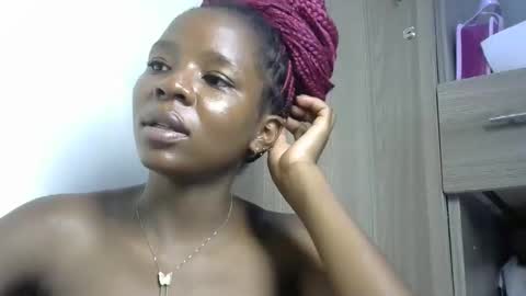 Snapshot of cute_sexy3 chatting on January 2025 12:50:01 AM SHARON online show from January 2025 12:50:01 AM