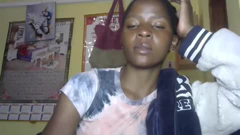 Snapshot of cute_sexy3 chatting on November 2025 08:08:01 PM SHARON online show from November 2025 08:08:01 PM