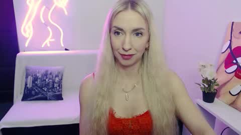 cute_smile_shy online show from February 2026 09:55:02 PM