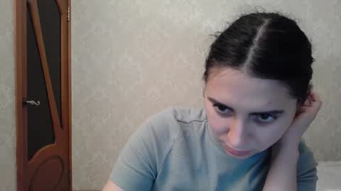 Snapshot of cute_strawberry_ chatting on December 2024 06:33:01 PM cute_strawberry_ online show from December 2024 06:33:01 PM
