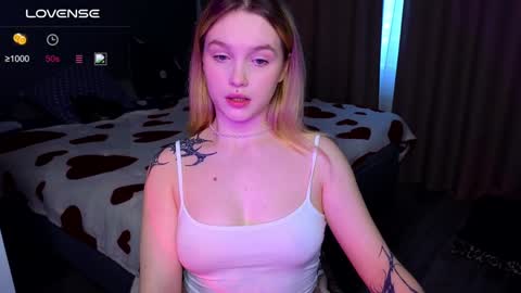 Snapshot of cute_summer_breathe chatting on January 2025 11:08:02 AM Sue online show from January 2025 11:08:02 AM