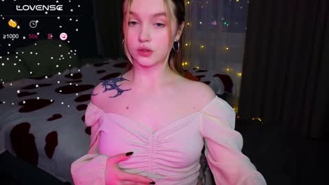 Snapshot of cute_summer_breathe chatting on January 2025 02:14:01 PM Sue online show from January 2025 02:14:01 PM