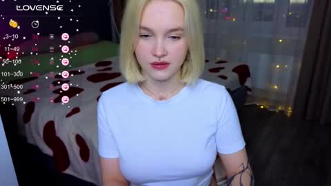 Snapshot of cute_summer_breathe chatting on March 2025 05:13:01 PM Sue online show from March 2025 05:13:01 PM