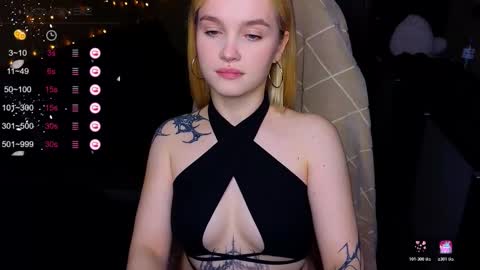 Sue online show from November 2025 09:58:01 PM