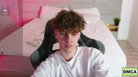 Thomas -  online show from February 2025 03:23:02 AM