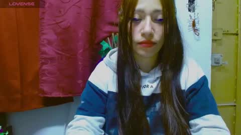 Snapshot of cute_zoe1 chatting on March 2025 11:35:02 PM cute_zoe1 online show from March 2025 11:35:02 PM