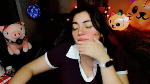 Snapshot of cuteambervi chatting on October 2025 12:44:02 AM Princess Amber online show from October 2025 12:44:02 AM