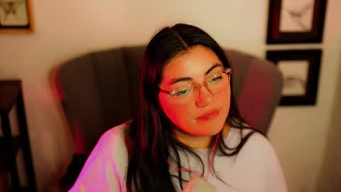 Snapshot of cuteambervi chatting on December 2025 01:55:01 AM Princess Amber online show from December 2025 01:55:01 AM