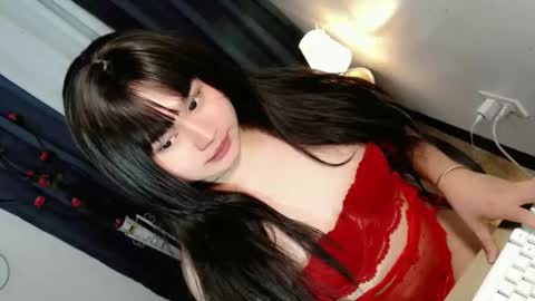 cuteasianlee online show from April 2026 06:31:01 PM
