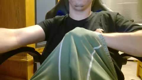 Cuteboy090 online show from June 2026 08:32:02 PM