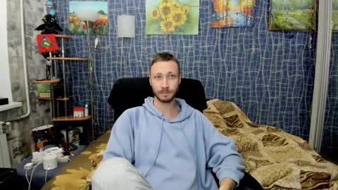 cuteboy228 online show from February 2026 06:03:01 PM