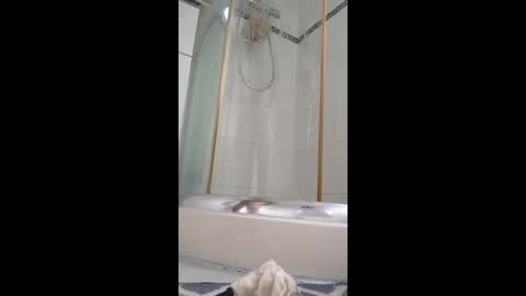 fuktoiboi online show from June 2026 06:47:02 AM
