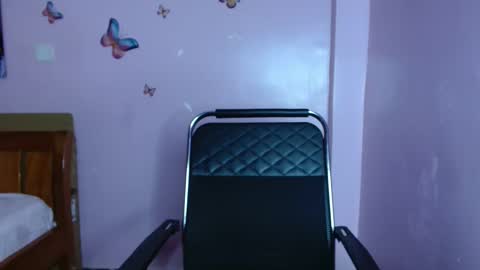 Snapshot of cutebuu chatting on April 2026 11:35:01 AM cutebuu online show from April 2026 11:35:01 AM