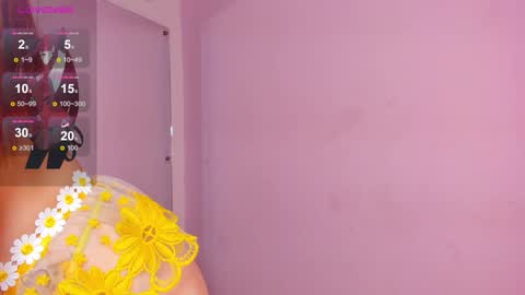 Snapshot of cutee_world chatting on October 2025 01:51:02 AM moderator JAZMIN my team is Abby RachelMia online show from October 2025 01:51:02 AM