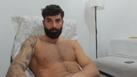 cuteeboy online show from February 2025 09:39:02 PM