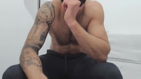 cuteeboy online show from February 2025 06:26:02 PM