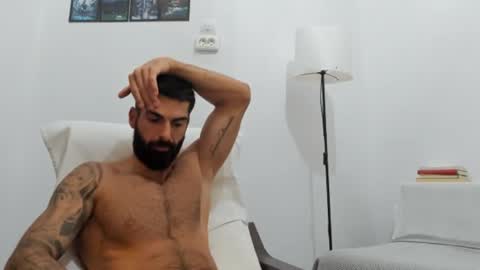 cuteeboy online show from October 2025 05:47:02 AM