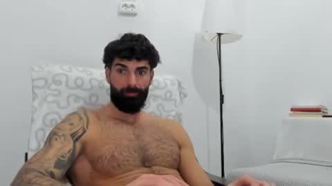 Snapshot of cuteeboy chatting on February 2026 01:51:01 PM cuteeboy online show from February 2026 01:51:01 PM