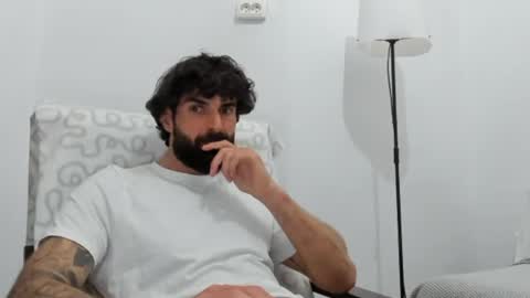 cuteeboy online show from May 2026 05:40:01 PM