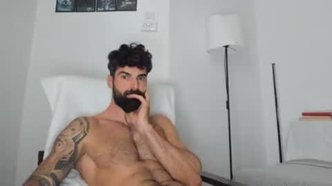 cuteeboy online show from June 2026 06:11:01 AM
