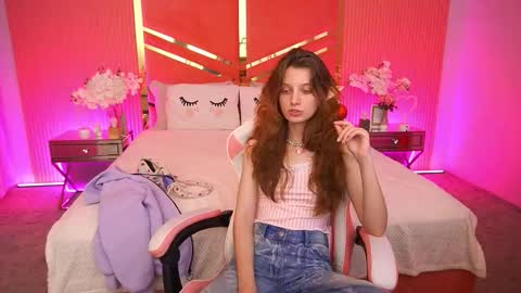 Foxy online show from December 2025 02:46:02 PM