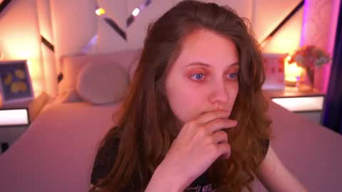 Foxy online show from May 2026 04:04:02 PM