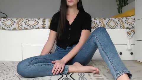 Anna online show from September 2025 11:15:01 AM