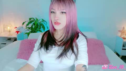 Zoe  online show from February 2026 12:22:02 AM