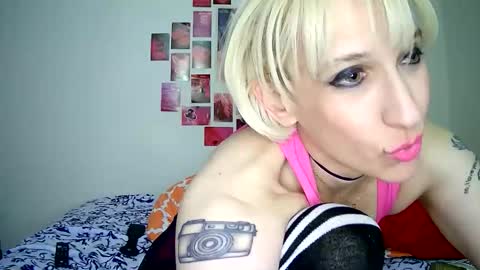 Bella online show from May 2026 12:38:01 AM