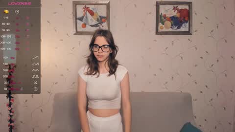 Snapshot of cutefluffy chatting on October 2025 07:42:02 PM Melisa online show from October 2025 07:42:02 PM