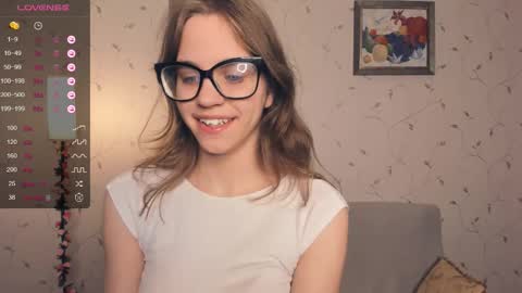 Snapshot of cutefluffy chatting on November 2025 08:33:02 PM Melisa online show from November 2025 08:33:02 PM