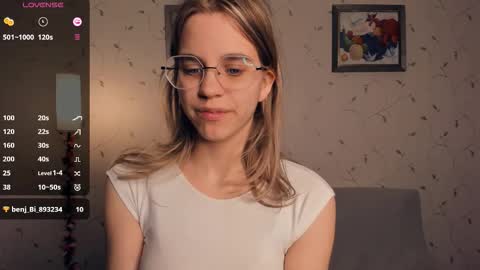 Snapshot of cutefluffy chatting on November 2025 08:30:02 PM Melisa online show from November 2025 08:30:02 PM