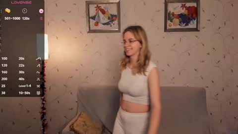 Snapshot of cutefluffy chatting on December 2025 08:05:01 PM Melisa online show from December 2025 08:05:01 PM