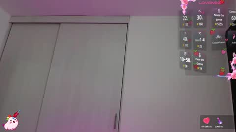 Snapshot of cutehanna1 chatting on February 2025 10:43:02 PM Hanna online show from February 2025 10:43:02 PM