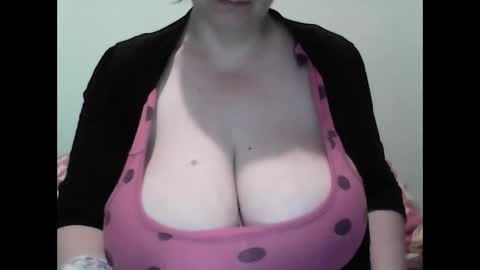 Snapshot of cutejessytom chatting on January 2025 06:58:02 AM Jessy online show from January 2025 06:58:02 AM