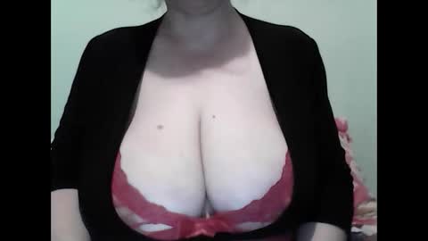 Snapshot of cutejessytom chatting on January 2025 09:33:02 AM Jessy online show from January 2025 09:33:02 AM