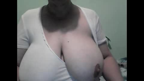 Snapshot of cutejessytom chatting on September 2025 03:17:02 AM Jessy online show from September 2025 03:17:02 AM