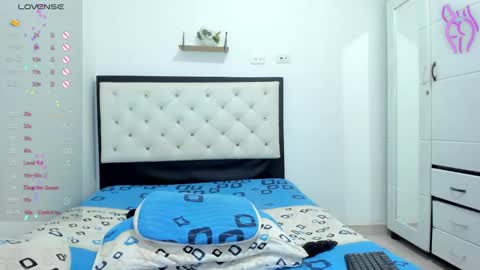 Snapshot of cutelatinax chatting on February 2025 03:39:02 PM cutelatinax Twtter Onlyfns online show from February 2025 03:39:02 PM